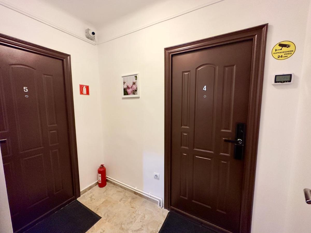 Downtown Victoria Apartments By Citybookings Bukarest Værelse billede