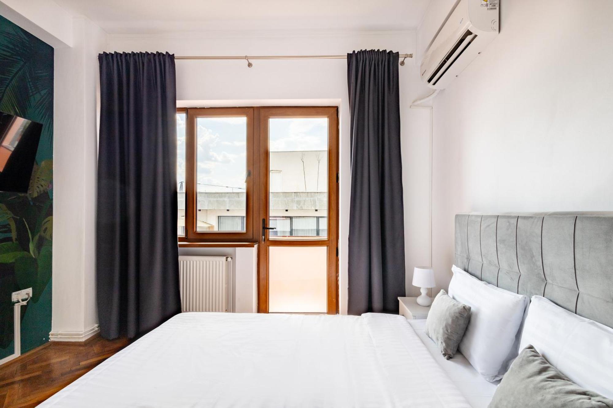 Downtown Victoria Apartments By Citybookings Bukarest Eksteriør billede