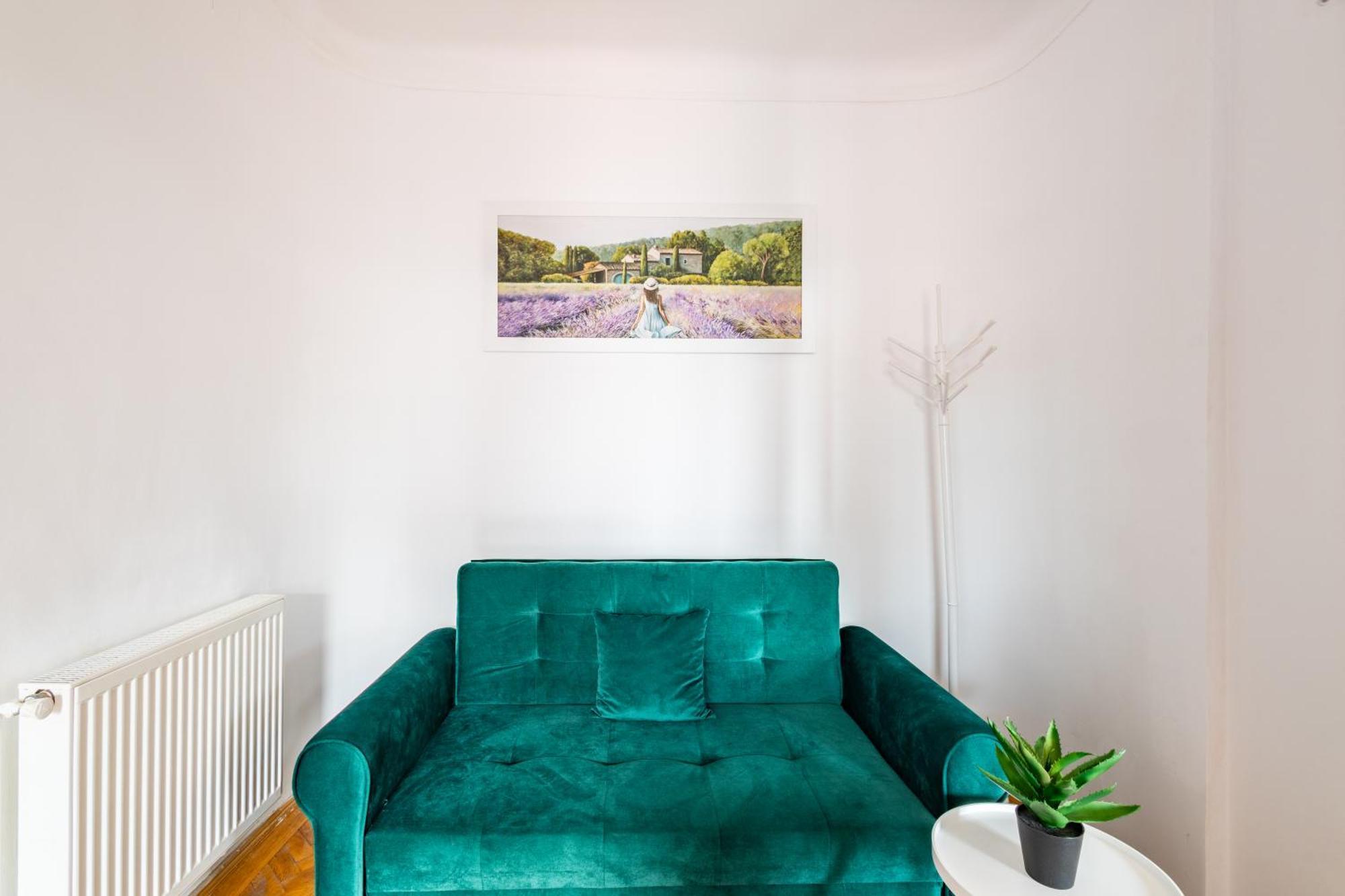 Downtown Victoria Apartments By Citybookings Bukarest Eksteriør billede