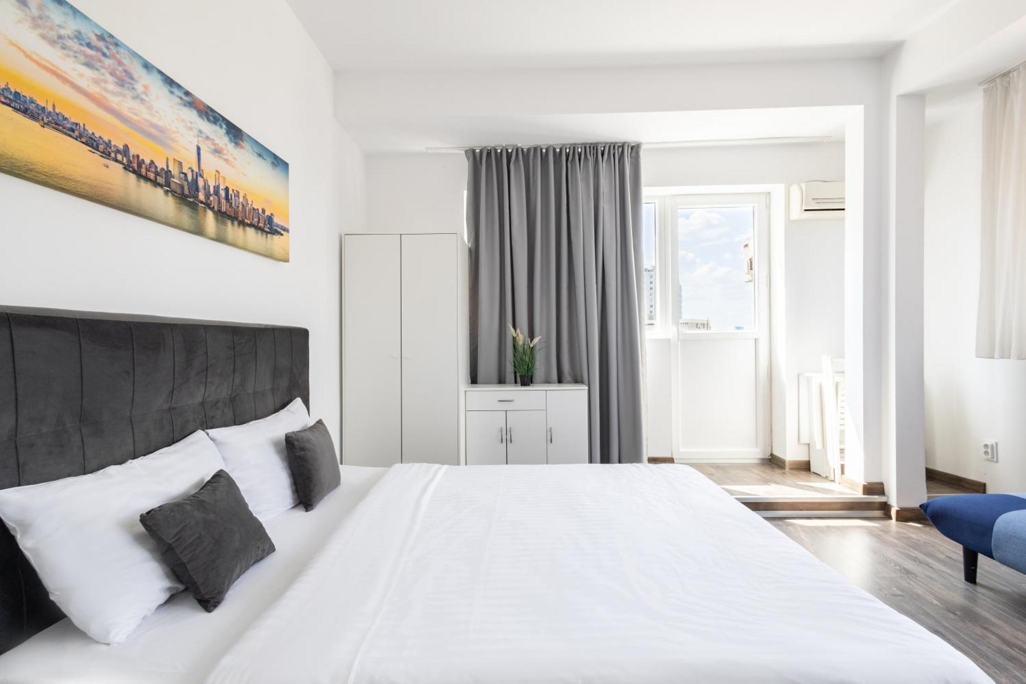 Downtown Victoria Apartments By Citybookings Bukarest Eksteriør billede